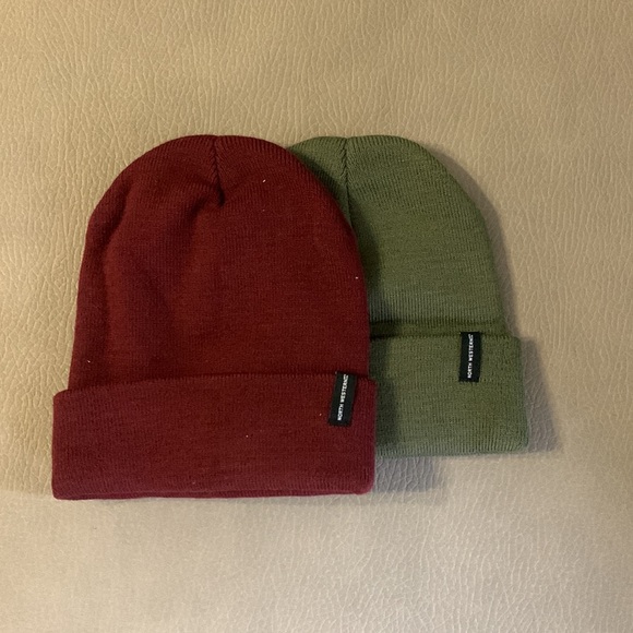 Aeropostale Accessories - Aeropostale Beanie Bundle